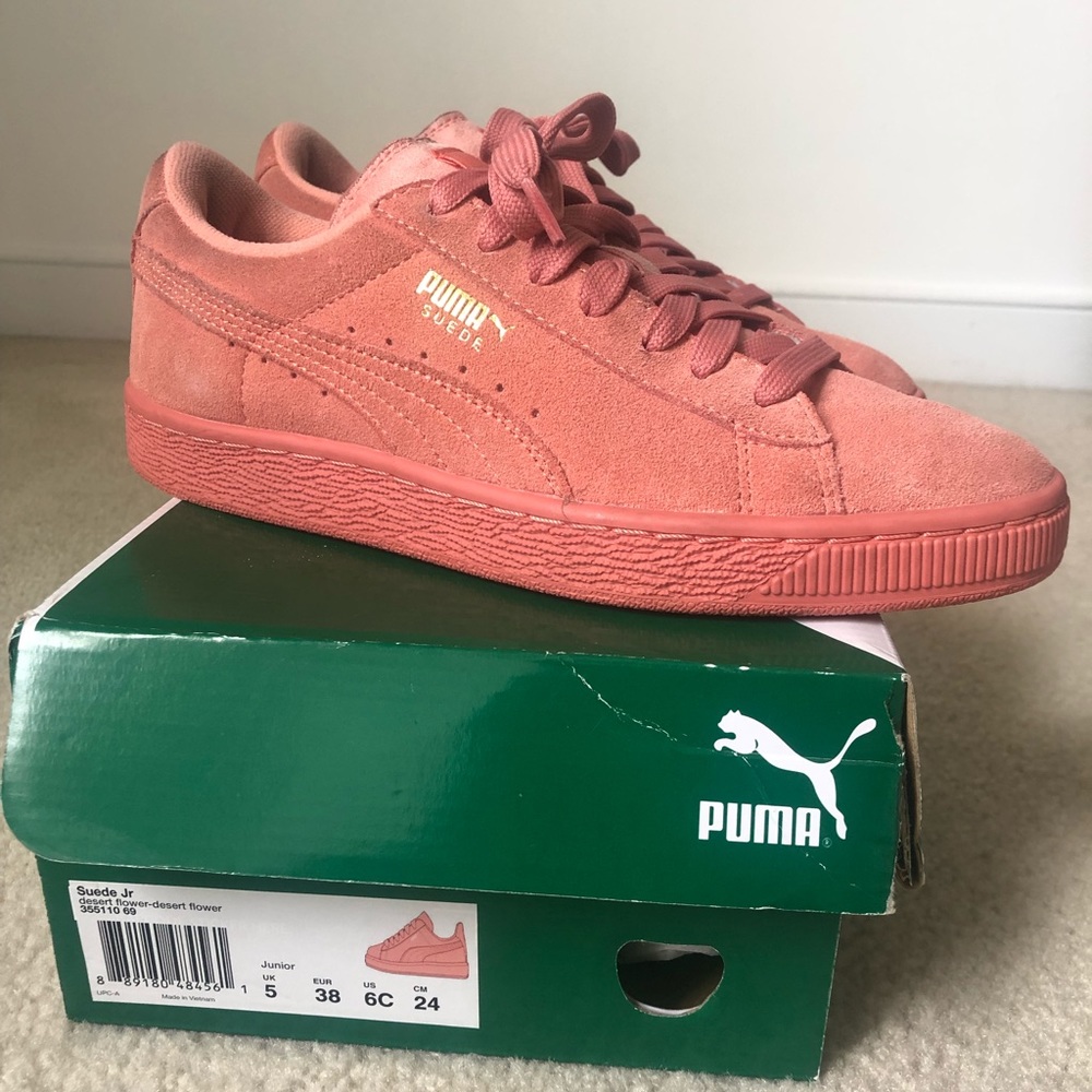 Puma Suede Jr (Coral) Sneaker Gently Used